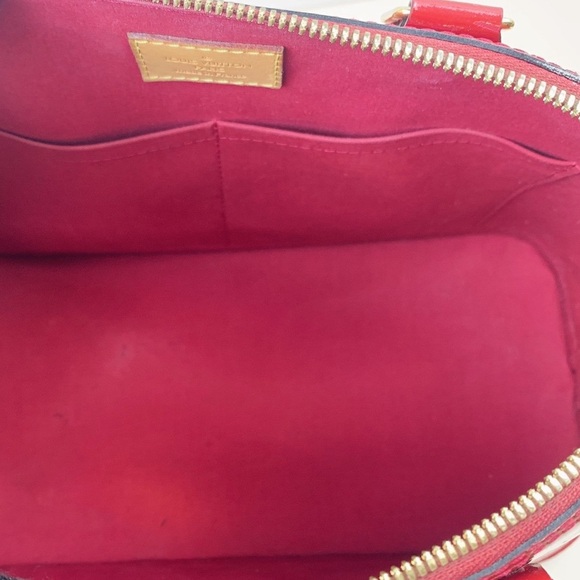 Louis Vuitton Authentic Red Monogram Vernis Leather GM Alma w/Lock Set - Picture 10 of 13